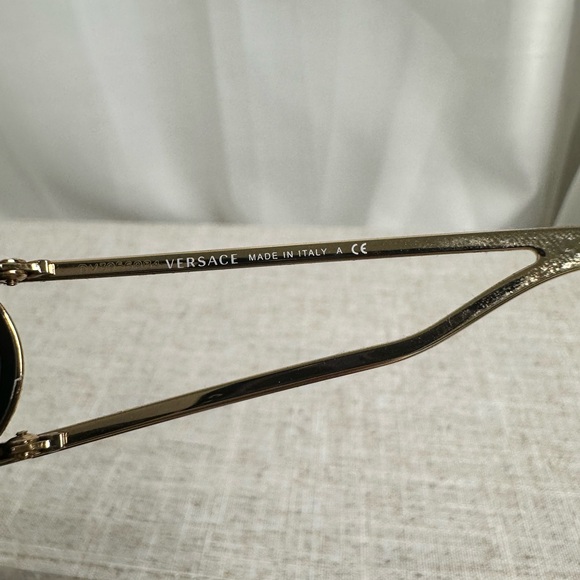 Versace Sunglasses - Picture 3 of 6